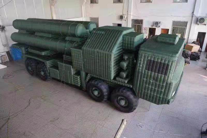 兴宁军事大型导弹车